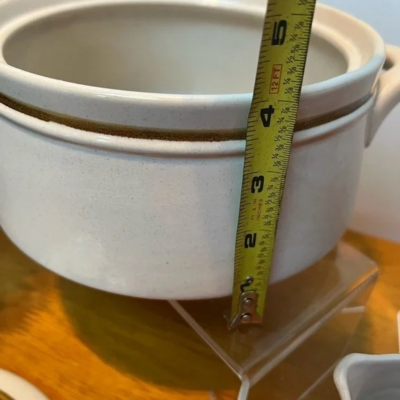 Lot of vintage stoneware Japan, saucer pot with lid and creamer
